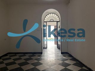 Casa adosada en venta en Morón de la Frontera