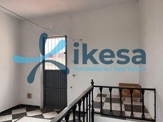 Casa adosada en venta en Morón de la Frontera