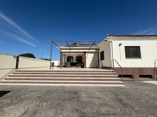 Chalet en venta en Almensilla