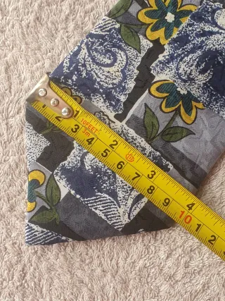 Cravatta vintage floreale blu e gialla