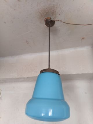 Lámpara techo Art Decó azul y detalles en latón