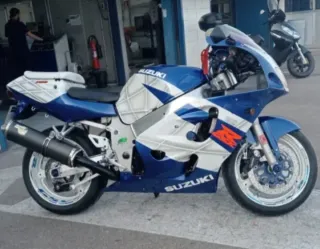 Suzuki GSXR 600R Azul y Blanca