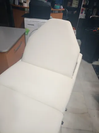 Camilla de masaje plegable blanca