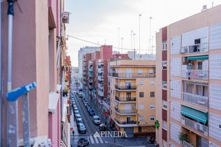 Piso en venta en El Grau en Valencia