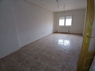 Casa adosada en venta en Tomelloso