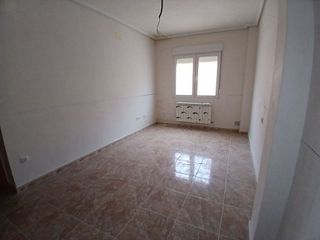 Casa adosada en venta en Tomelloso