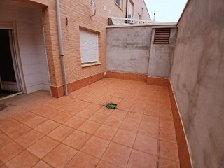 Casa adosada en venta en Tomelloso