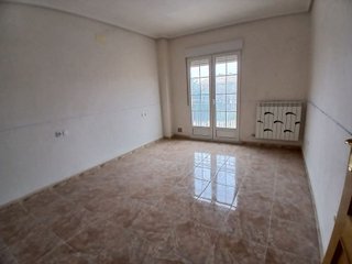 Casa adosada en venta en Tomelloso
