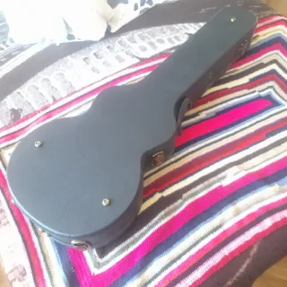Funda Rígida para Guitarra Negra
