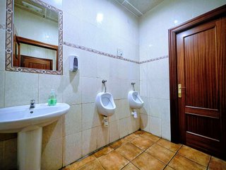 Local comercial en venta en La Pola Siero en Siero