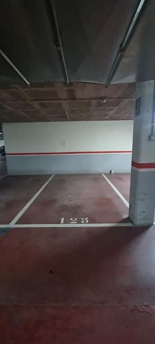 Garaje en venta en Eixample Sud – Migdia en Girona