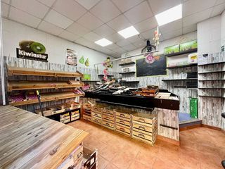 Local comercial en alquiler en La Magdalena - Versalles en Avilés