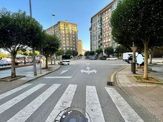 Local comercial en alquiler en La Magdalena - Versalles en Avilés