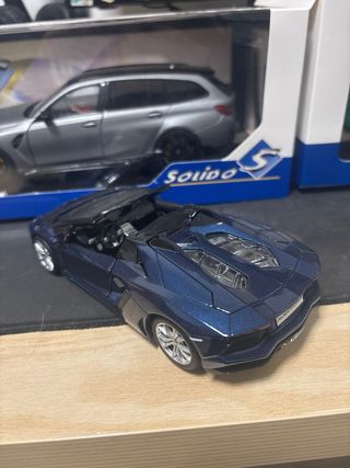 Lamborghini Aventador 1:24 Azul