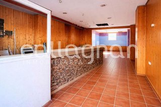 Local comercial en venta en Centro en Chiva