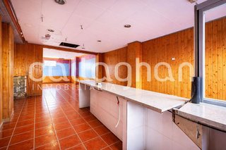 Local comercial en venta en Centro en Chiva
