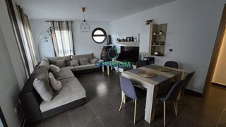 Piso en venta en Ares