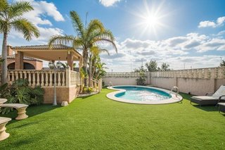 Chalet en venta en Jubalcoi en Elche