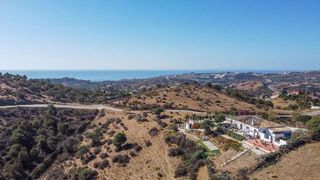 Chalet en venta en El Faro de Calaburra - Chaparral en Mijas