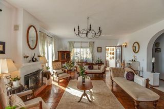 Chalet en venta en El Faro de Calaburra - Chaparral en Mijas