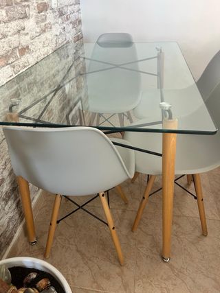 Mesa cristal y 4 sillas Sklum
