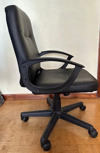 Silla de oficina negra