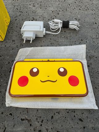 Nintendo 2DS XL Pikachu Edition