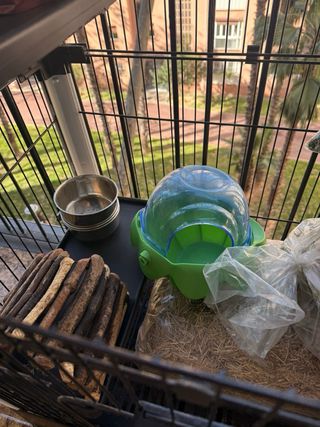 Jaula para mascotas/comida y accesorios incluidos
