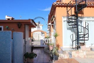 Chalet en venta en Oliva Playa en Oliva