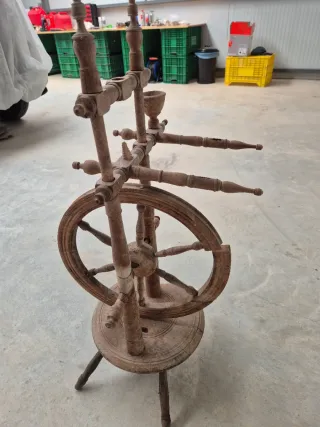 Rueca antigua de madera