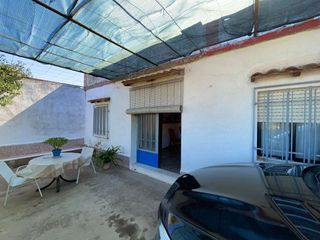 Chalet en venta en L'Alquenència en Alzira