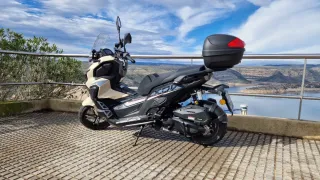 Keeway Vieste XDV 300 Beige/Negro