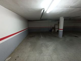 Garaje en venta en Linares