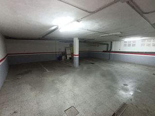 Garaje en venta en Linares