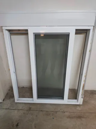 Ventana corredera aluminio con mosquitera