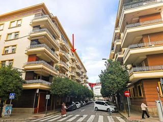 Piso en venta en La Buhaira en Sevilla