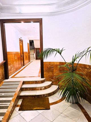 Piso en venta en La Buhaira en Sevilla