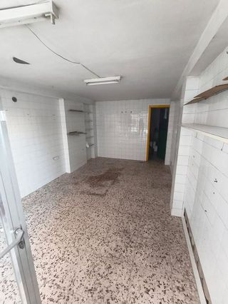 Local comercial en venta en Los Ángeles - Cruz de Caravaca en Almería