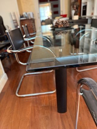 Mesa de comedor/reuniones negra y metal