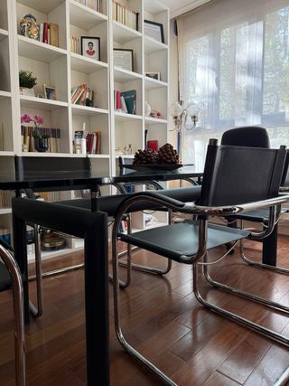 Mesa de comedor/reuniones negra y metal