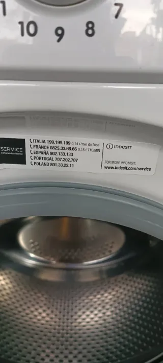 Lavadora secadora Indesit 7 KG A 5 KG RPM 1600