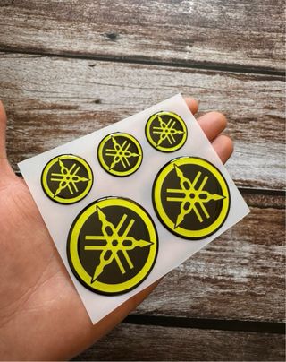 5 EMBLEMAS GEL YAMAHA CARENADO MOTO MT07 R1 R6