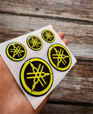 5 EMBLEMAS GEL YAMAHA CARENADO MOTO MT07 R1 R6