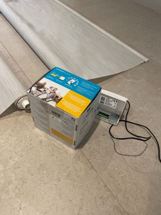 Estores Luxaflex enrollables grises 105 cm ancho