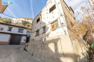 Edificio en venta en Barrio de la Vega en Monachil