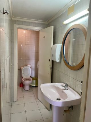 ¡SIN TRASPASO! Bar-Cafetería con Terraza Privada