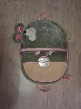 Letto e giocattolo per gatti