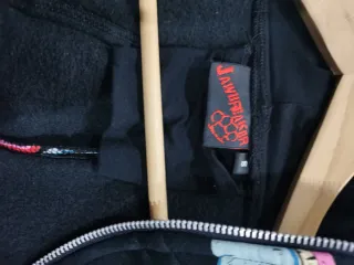 Sudadera con capucha negra