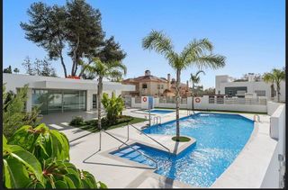 Casa adosada en alquiler en San Pedro de Alcántara pueblo en Marbella
