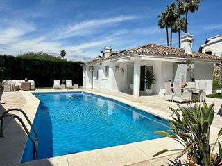 Chalet en alquiler en El Faro de Calaburra - Chaparral en Mijas